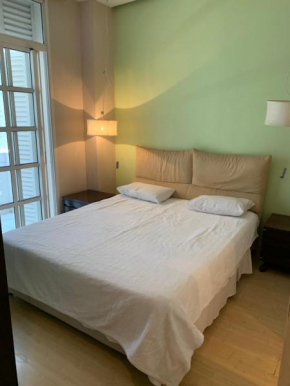 Residencial com serviços 45 metros decorado com sala, suíte, cozinha quadra da praia de copacabana